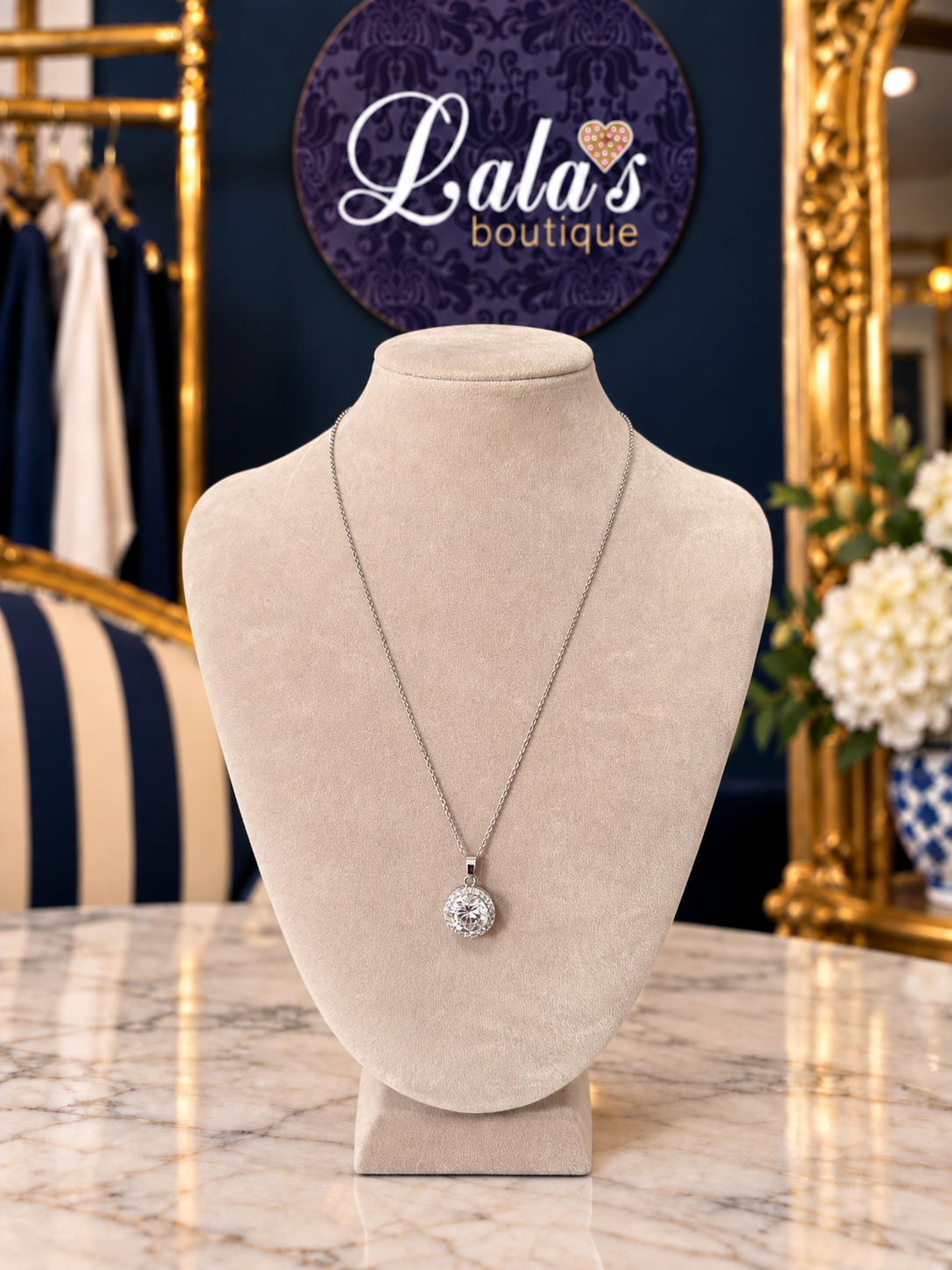 CRYSTAL CIRCULAR NECKLACE