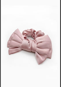 BOW HAIR SCRUNCHIE