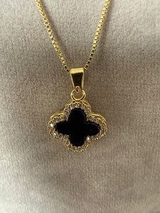 REVERSIBLE CLOVER NECKLACE