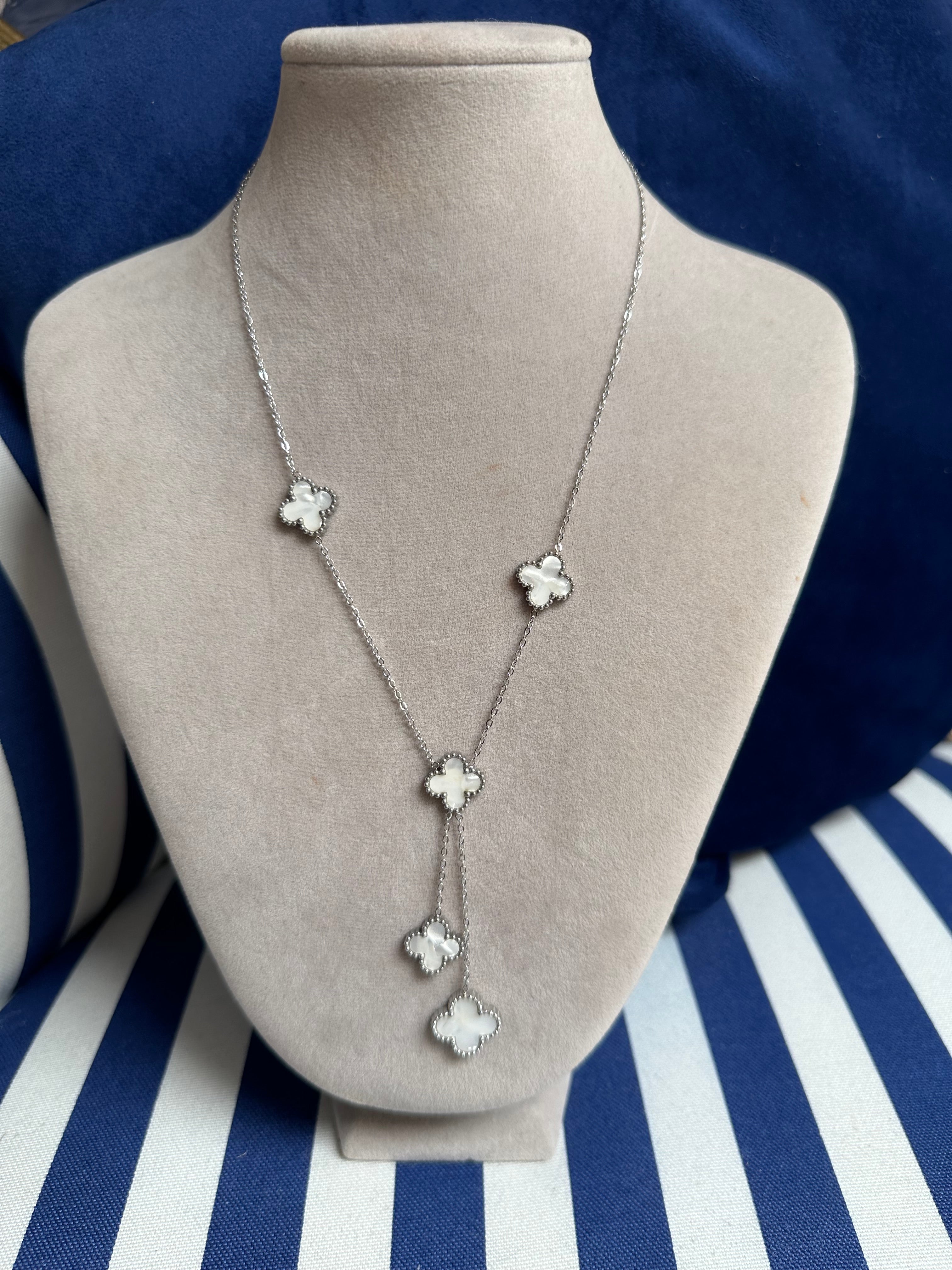 SILVER MOTHER OF PEARL CLOVER NECKLACE