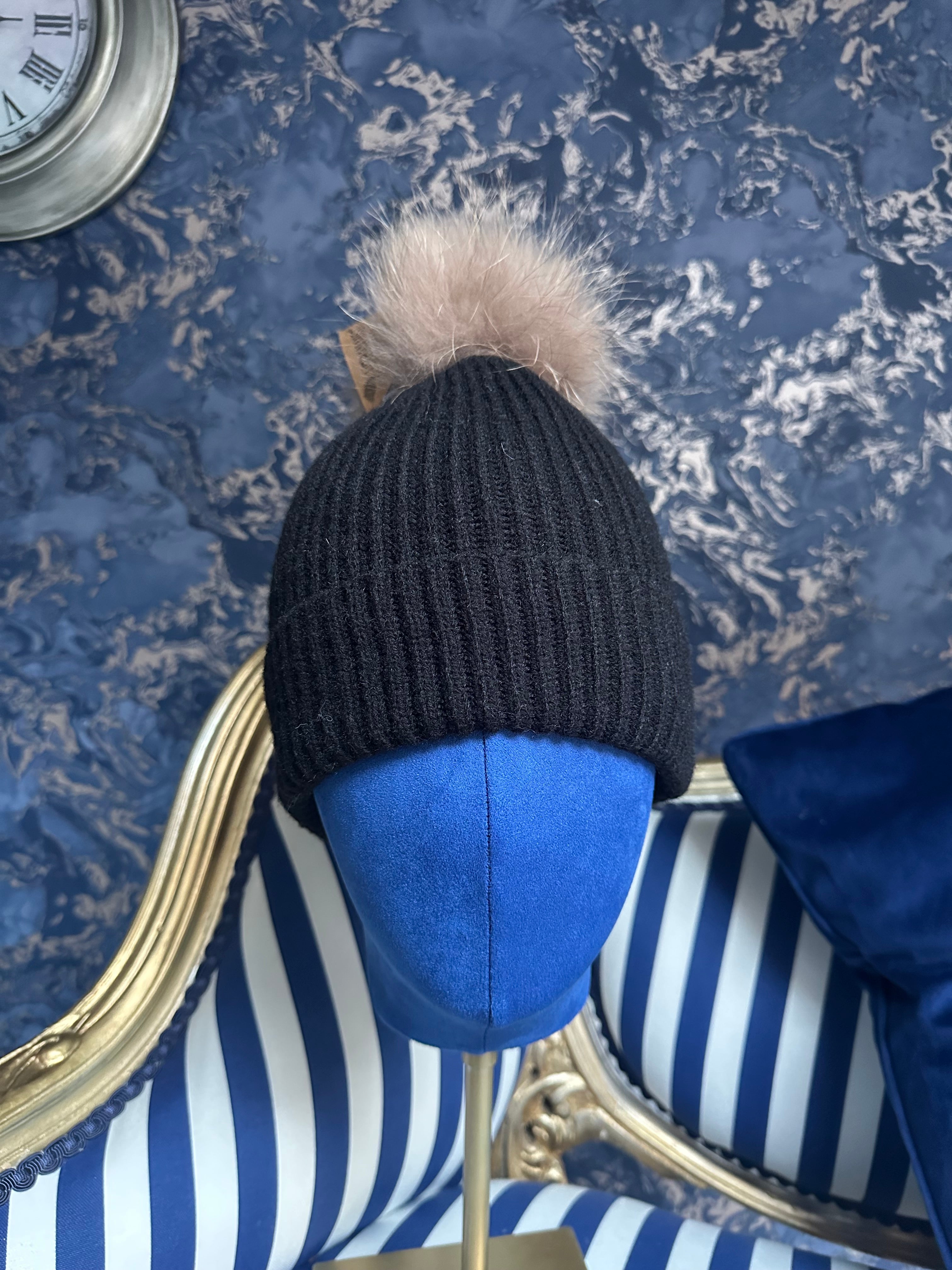 POM POM HAT