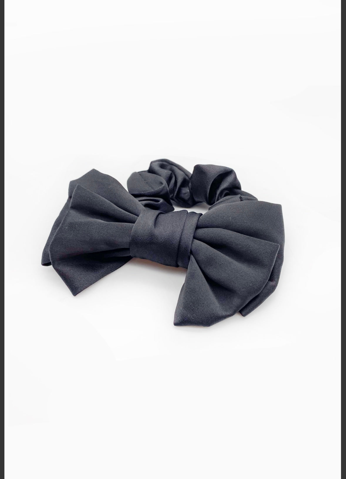 BOW HAIR SCRUNCHIE