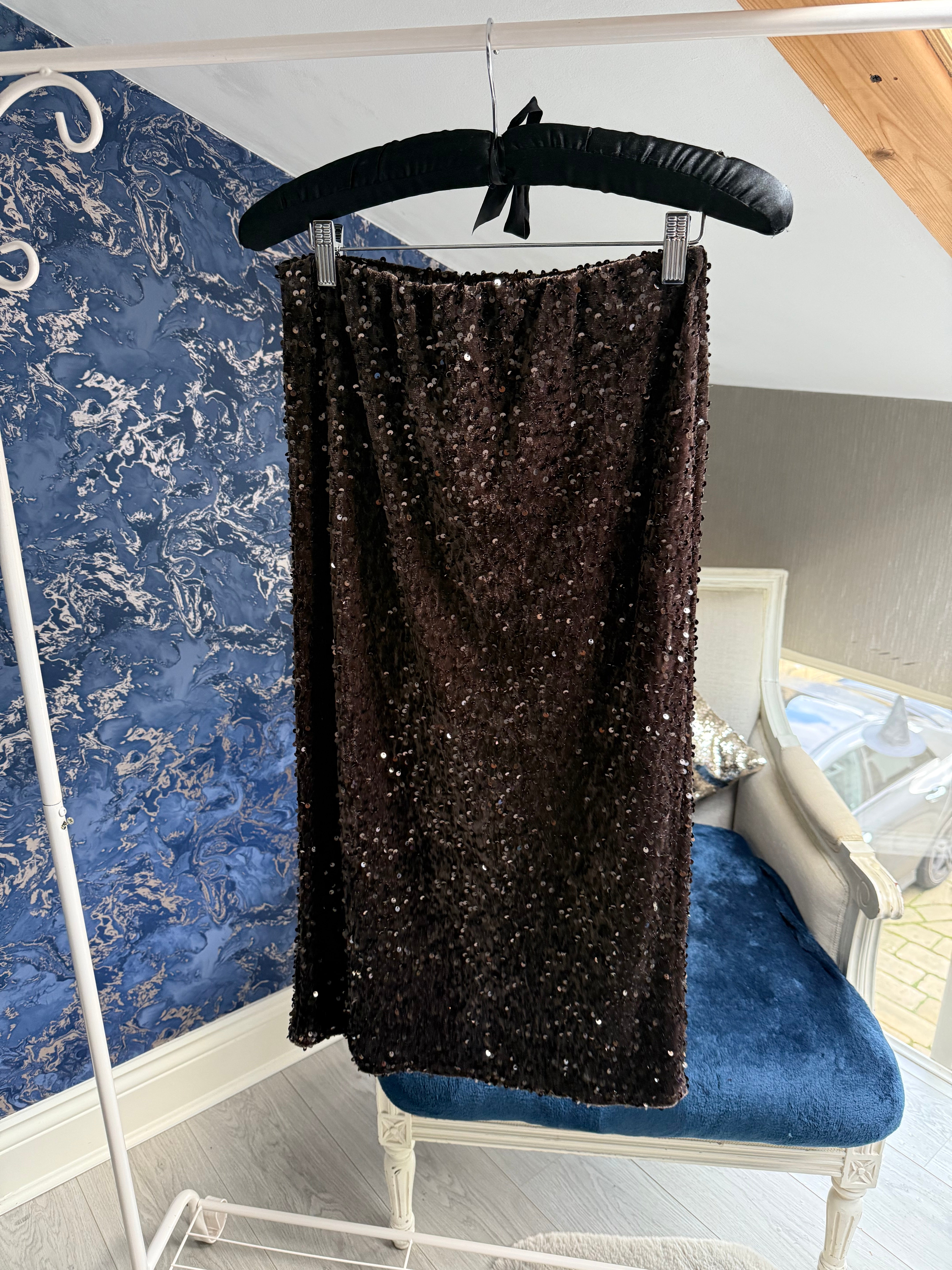 CHOCOLATE MIDI SEQUIN SKIRT