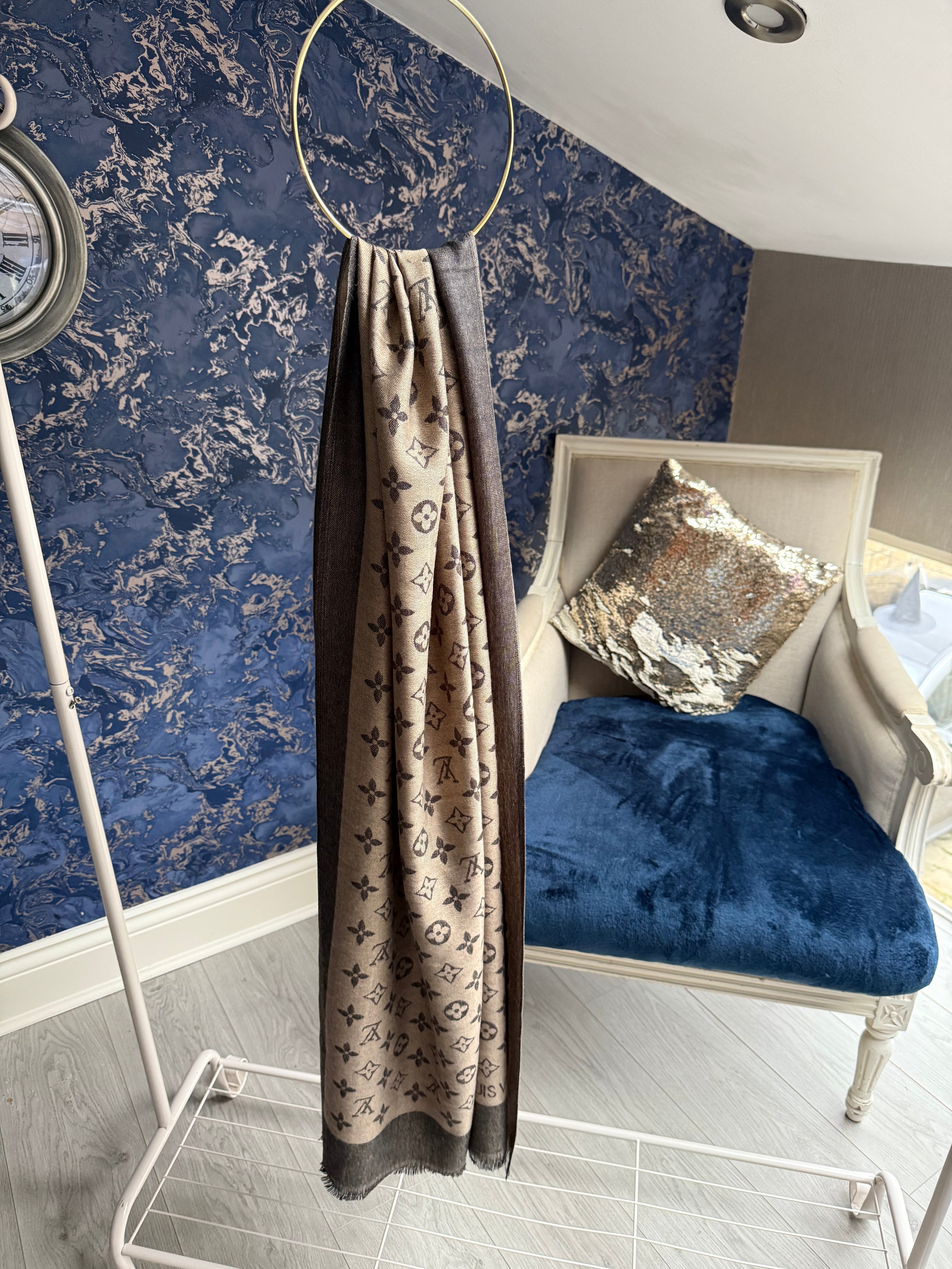 CASHMERE ICONIC BROWN & BLACK EMBOSSED SCARF