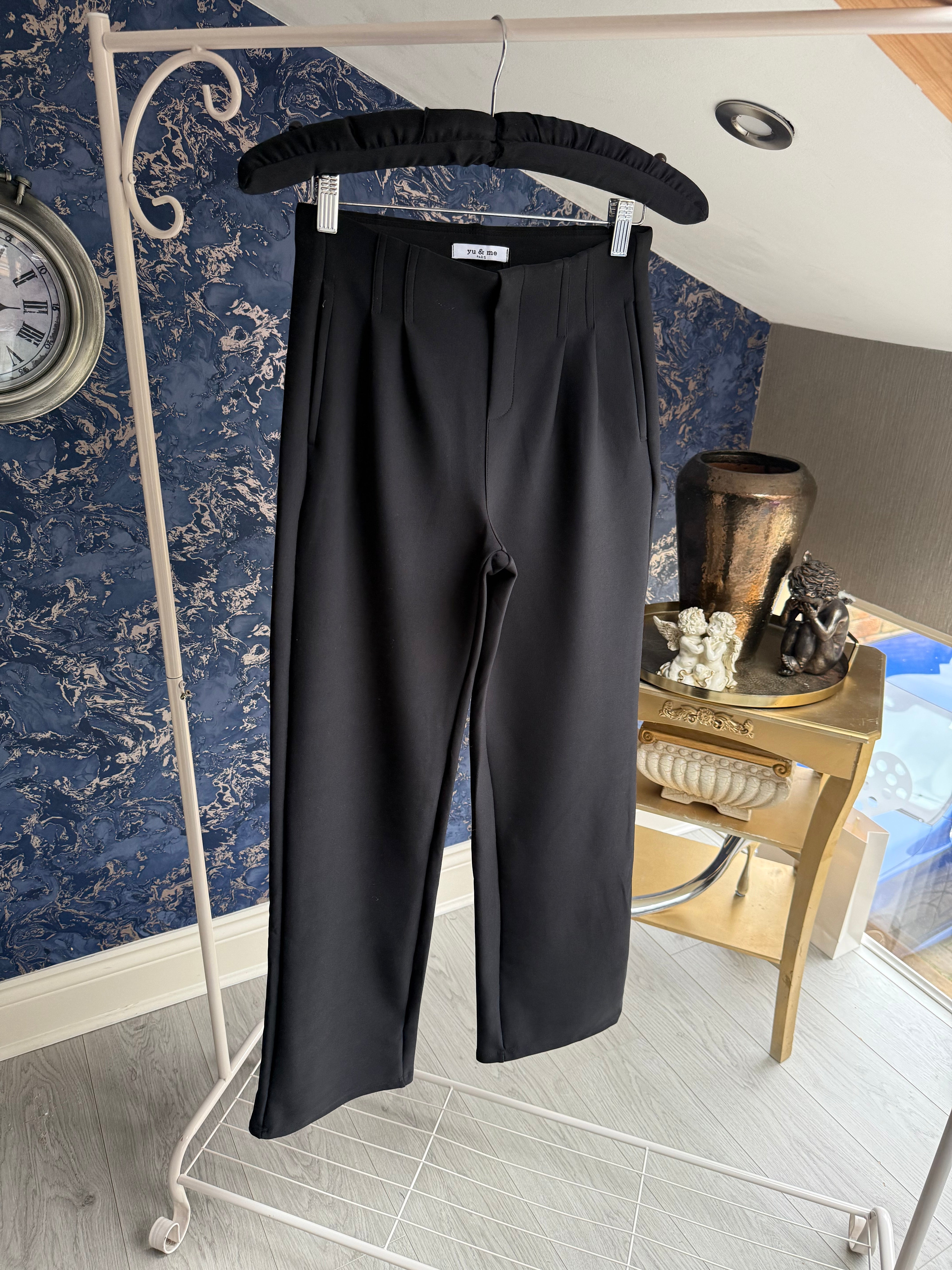 BLACK NO WAISTBAND PLEAT FRONT TROUSERS