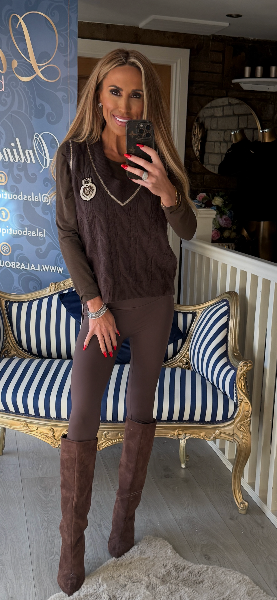 CHOCOLATE COAT OF ARMS SLEEVELESS JUMPER