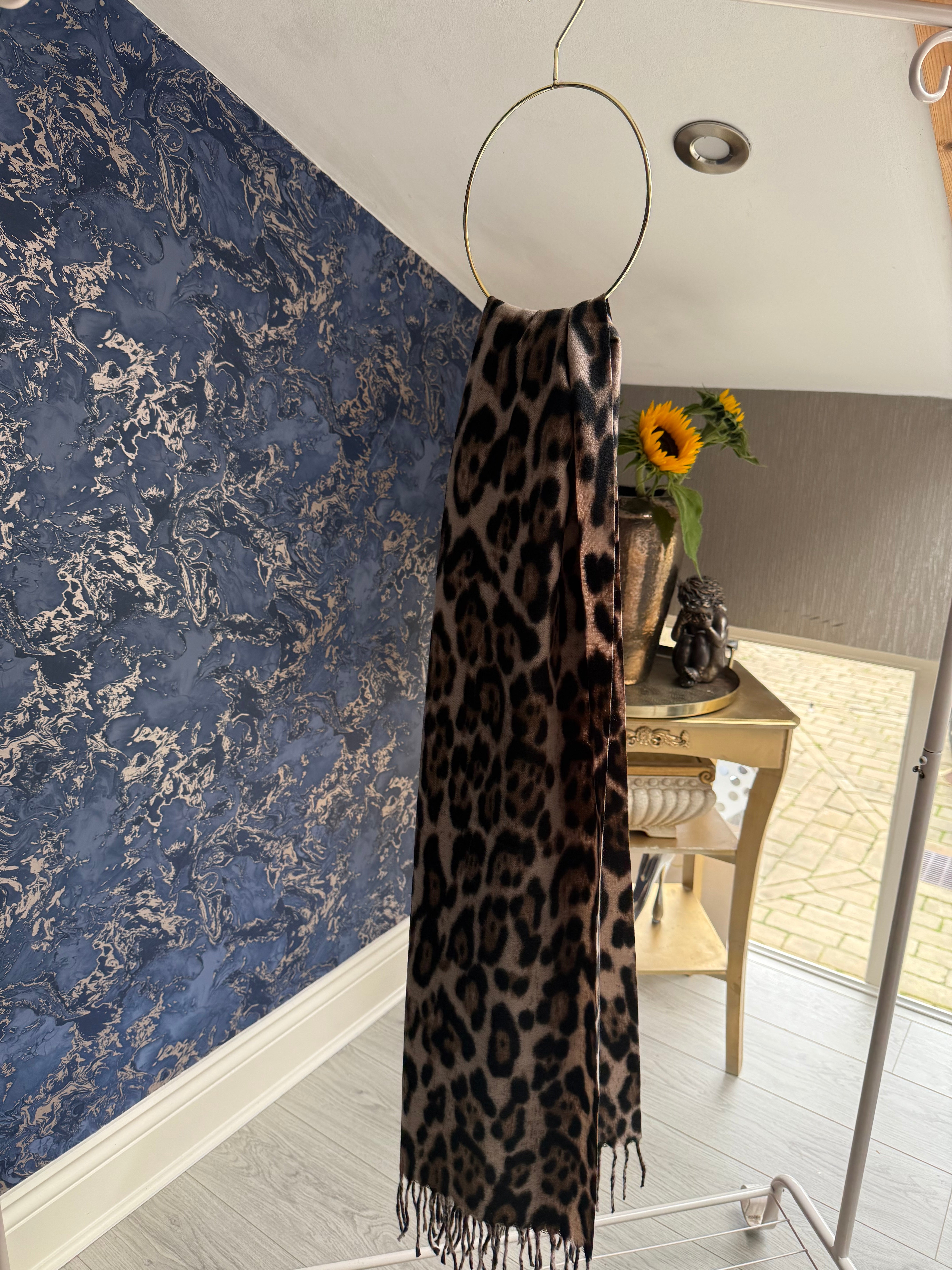 CASHMERE ANIMAL PRINT SCARF