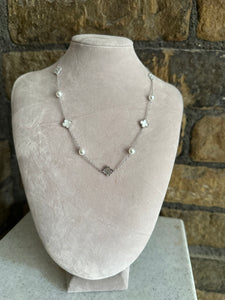 SILVER PEARL CLOVER NECKLACE