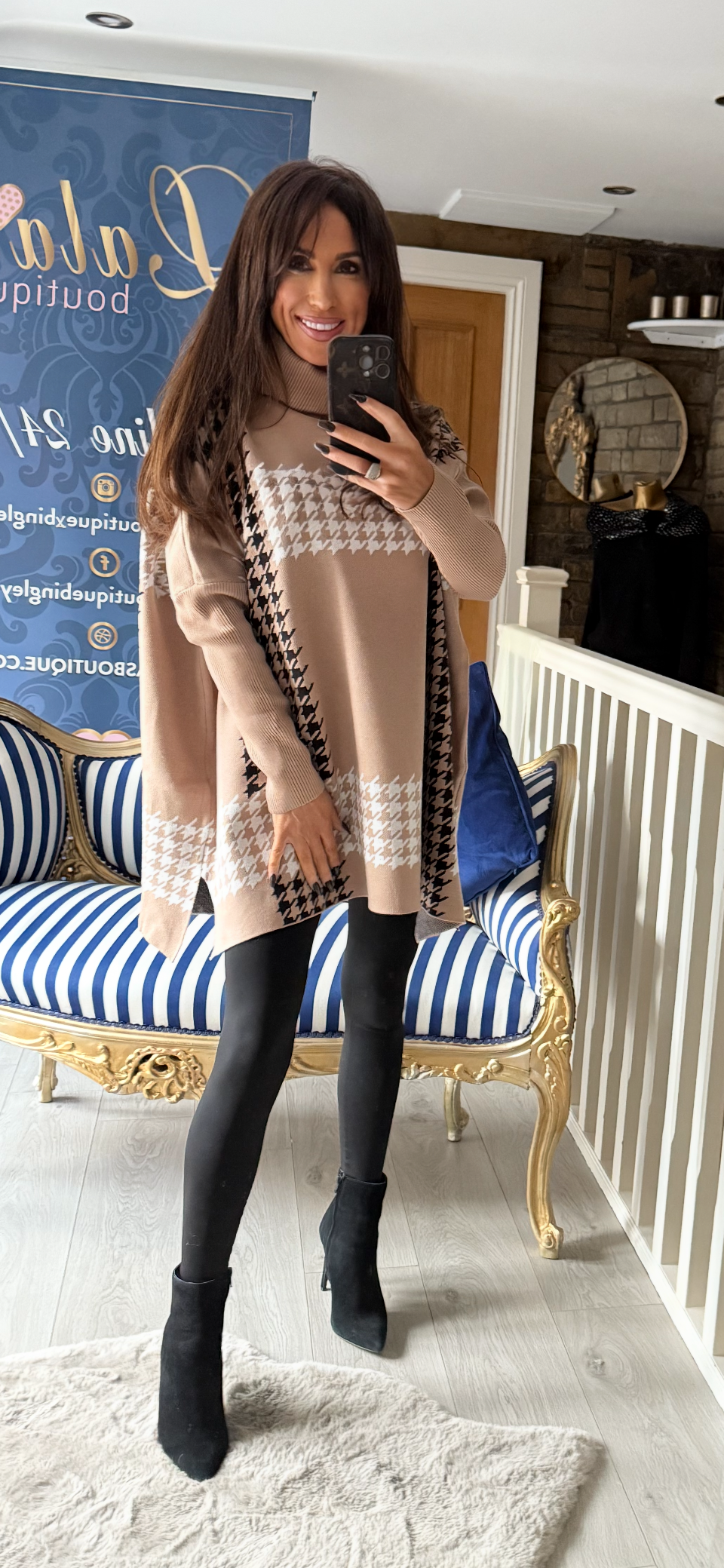 CAMEL DOGTOOTH ROLL-NECK