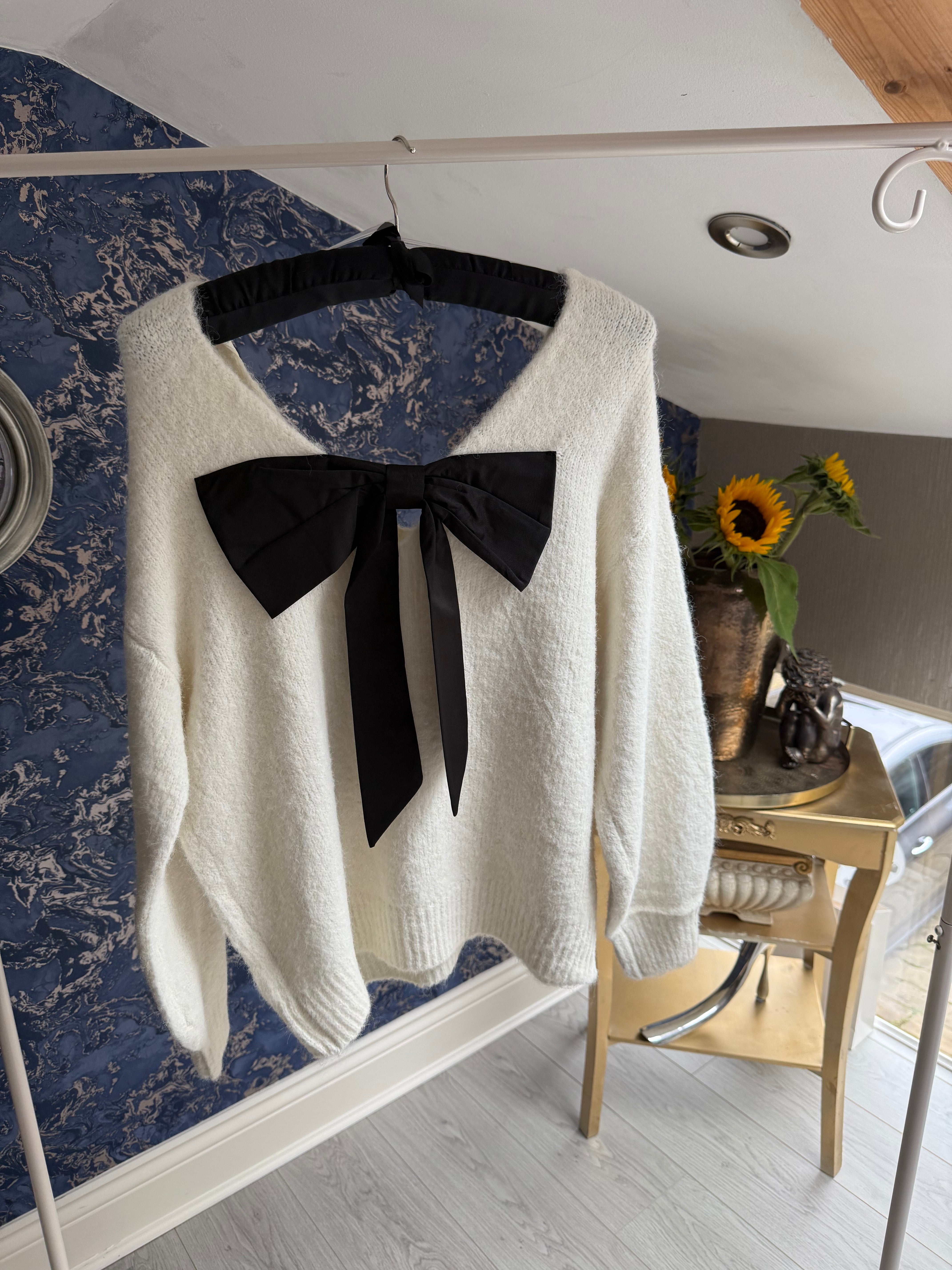 CREAM BOW BACK JUMPER