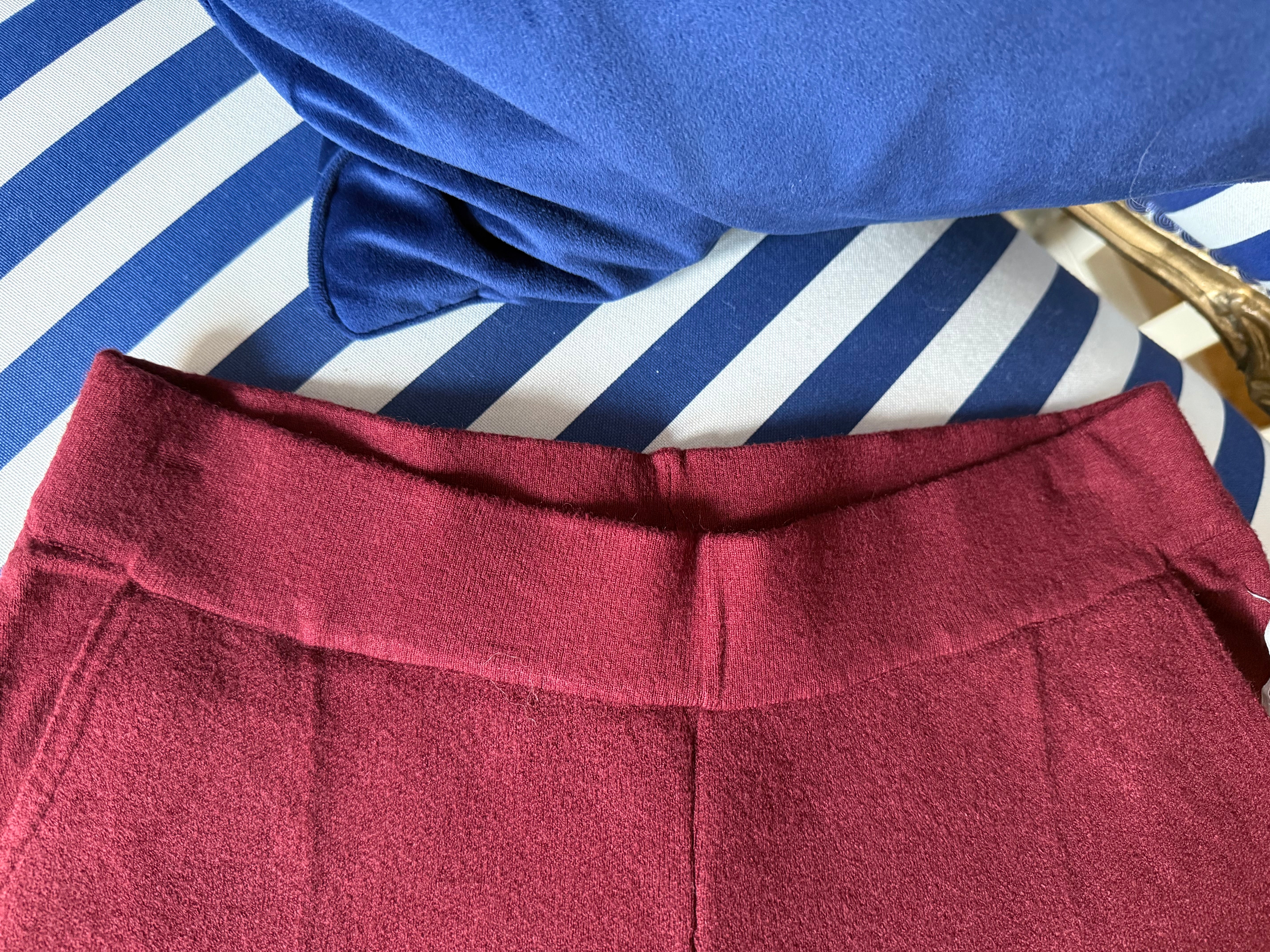 WINE CASHMERE KNITTED SUIT