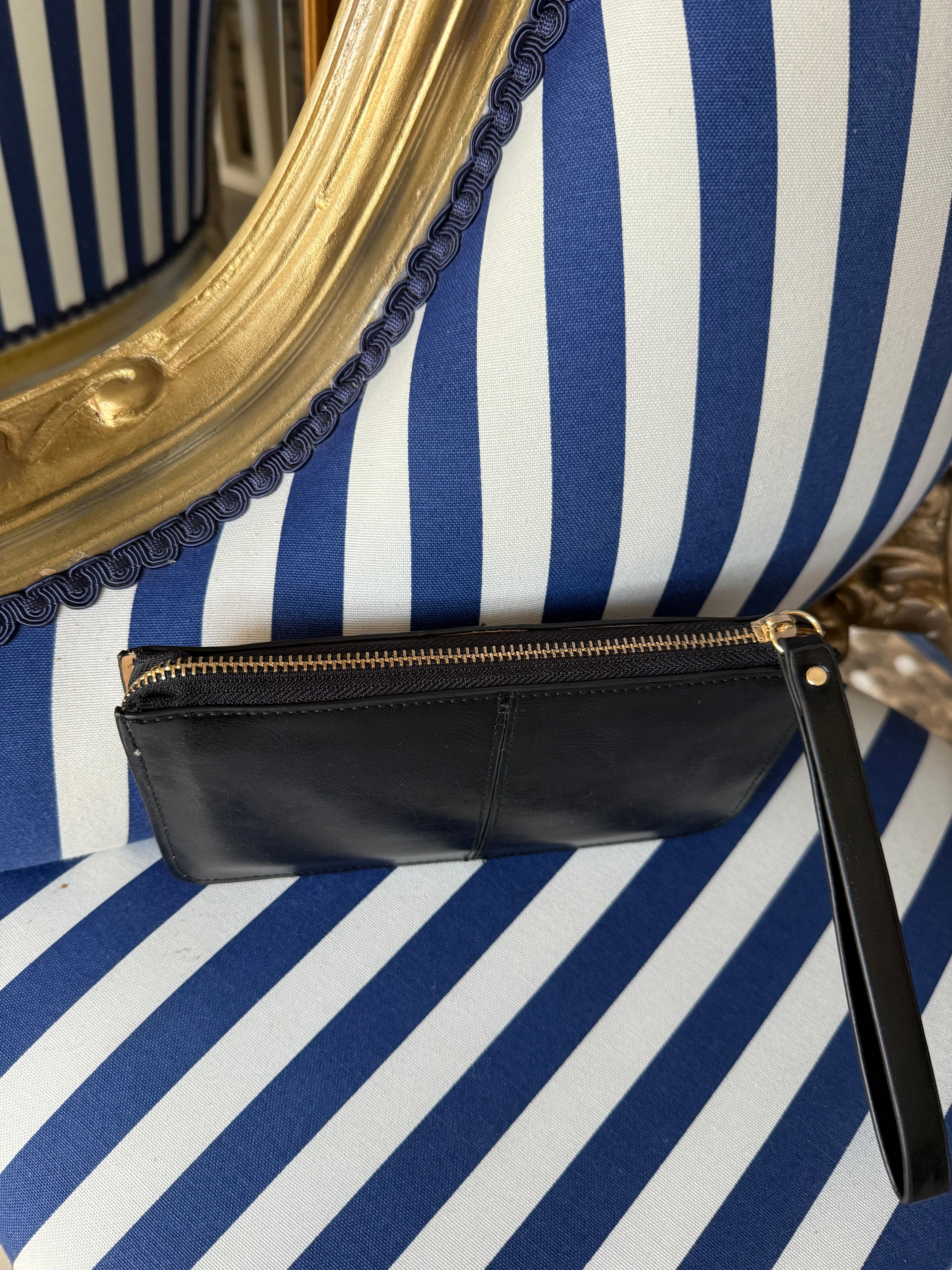 BLACK PURSE 021P