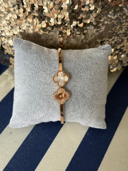 ROSE GOLD & MOP ( HINGED ) CLOVER BANGLE