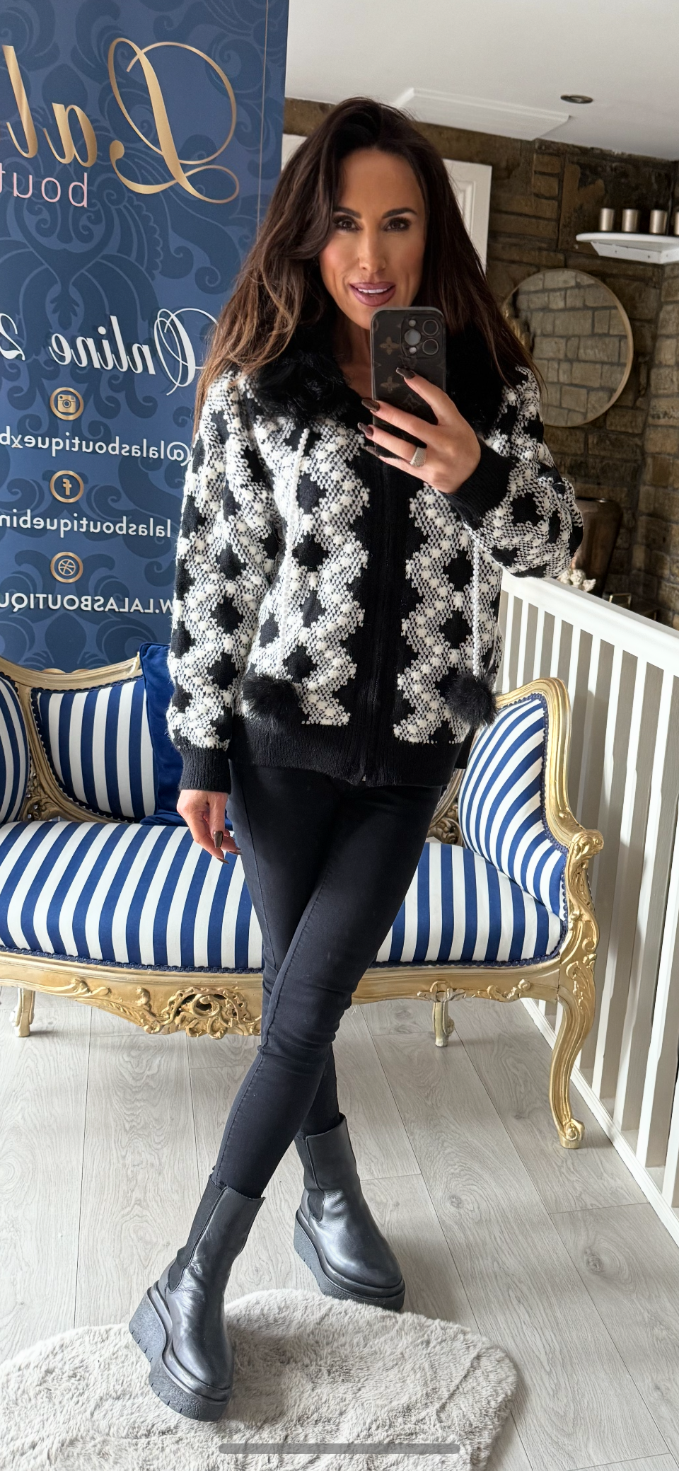 BLACK & WHITE ZIP UP PEARL HOODY