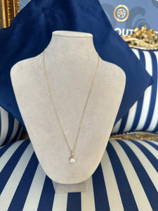 DELICATE GOLD CRYSTAL PENDANT