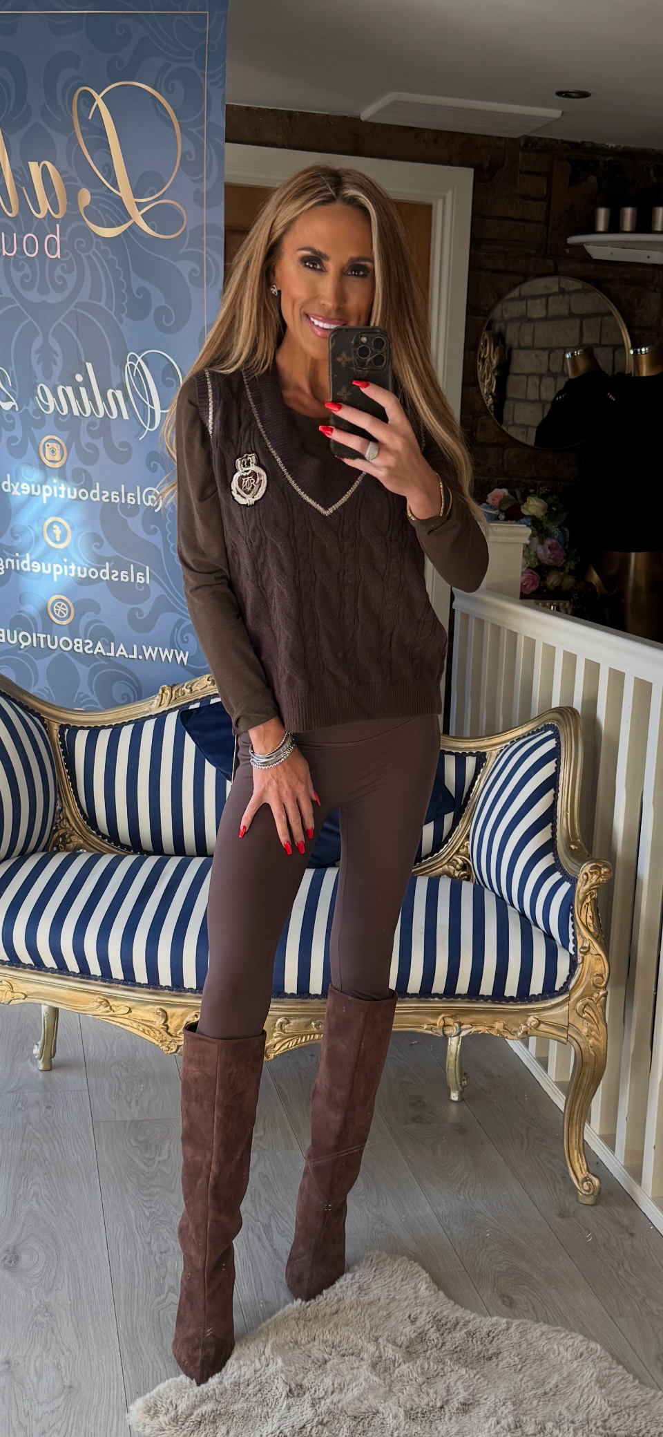 CHOCOLATE COAT OF ARMS SLEEVELESS JUMPER