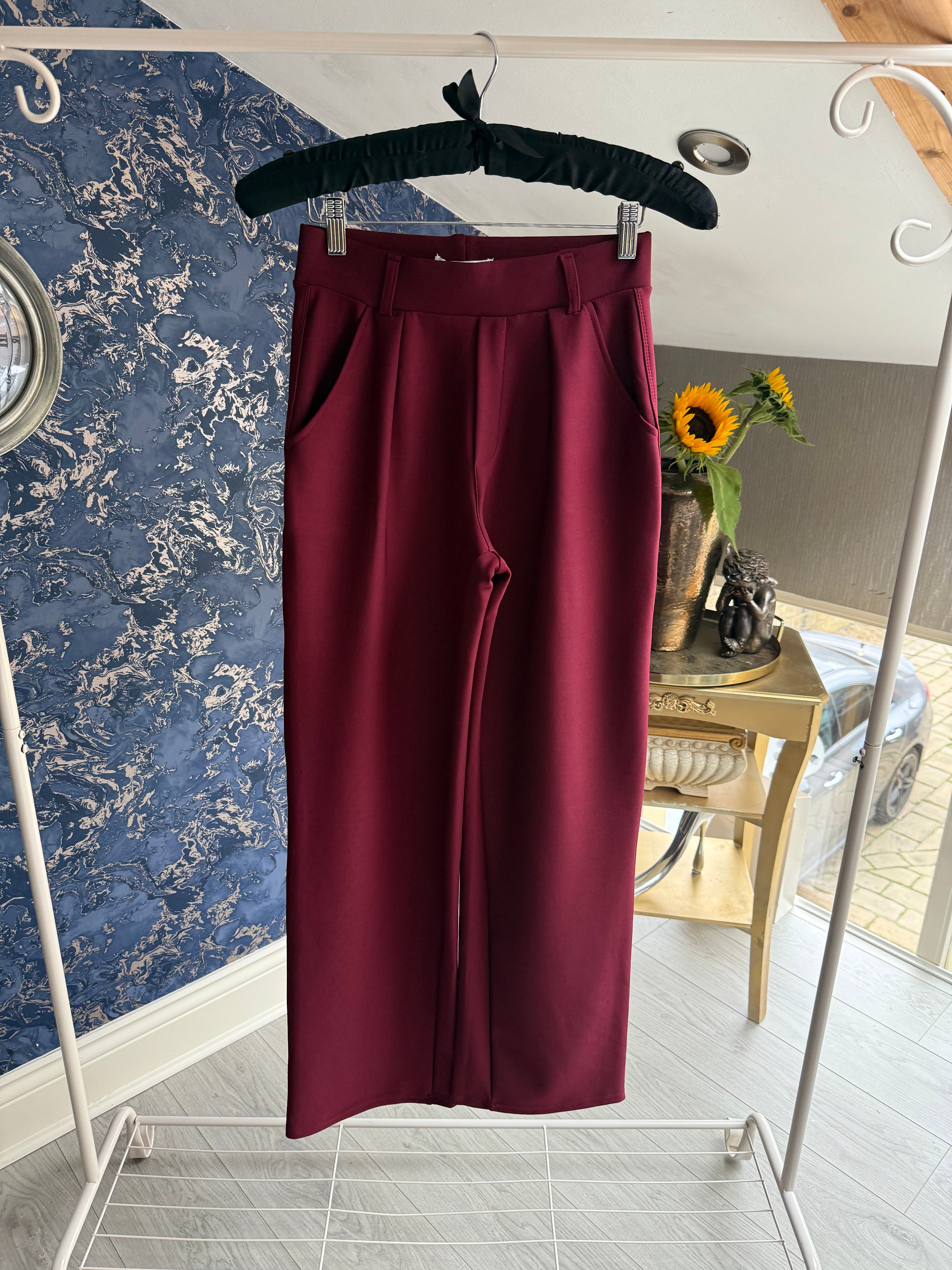MAROON PLEATED JOGGER
