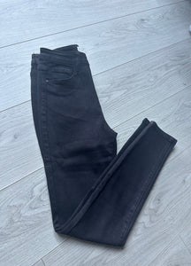 LAULIA BLACK SKINNY JEANS