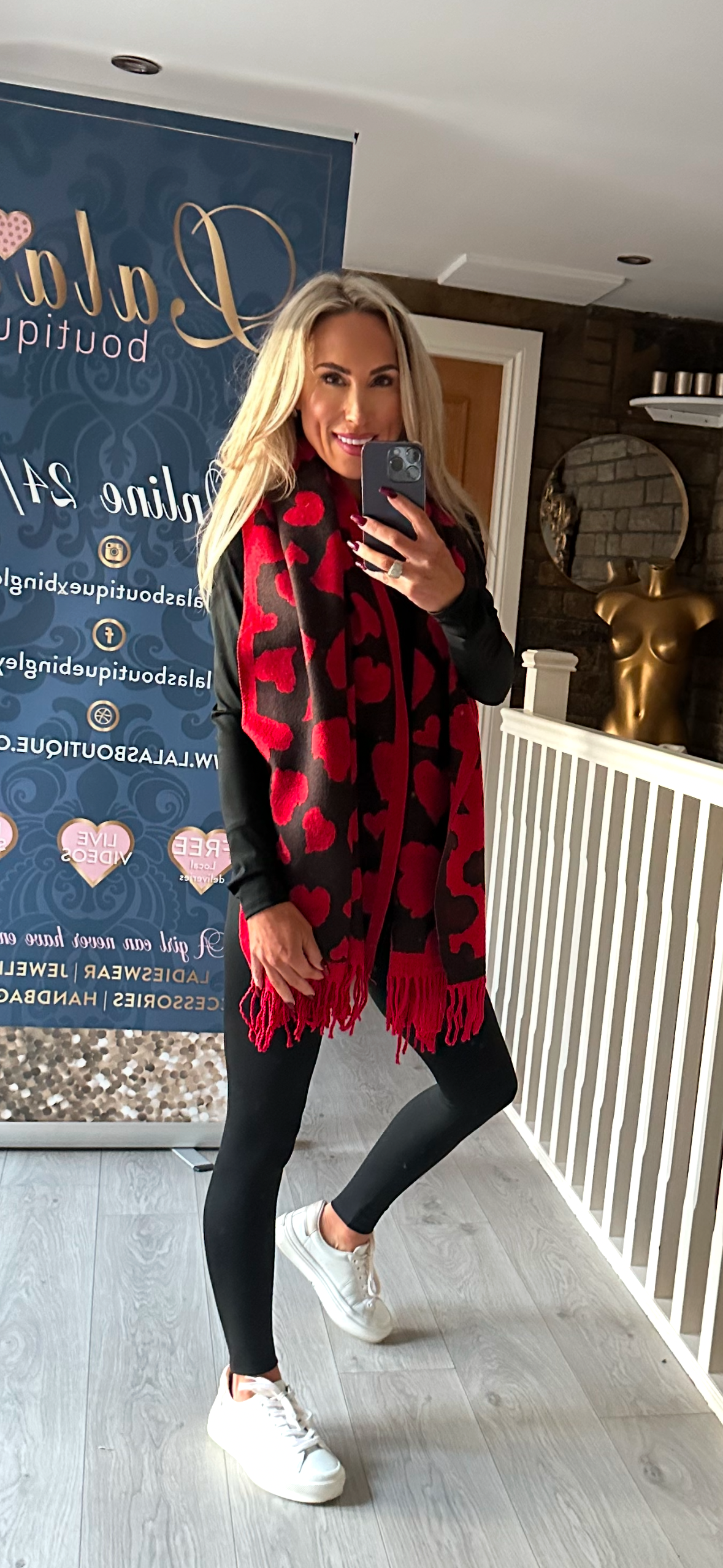 RED CHIC HEART PRINT SCARF