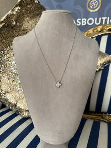 SILVER CLOVER NECKLACE