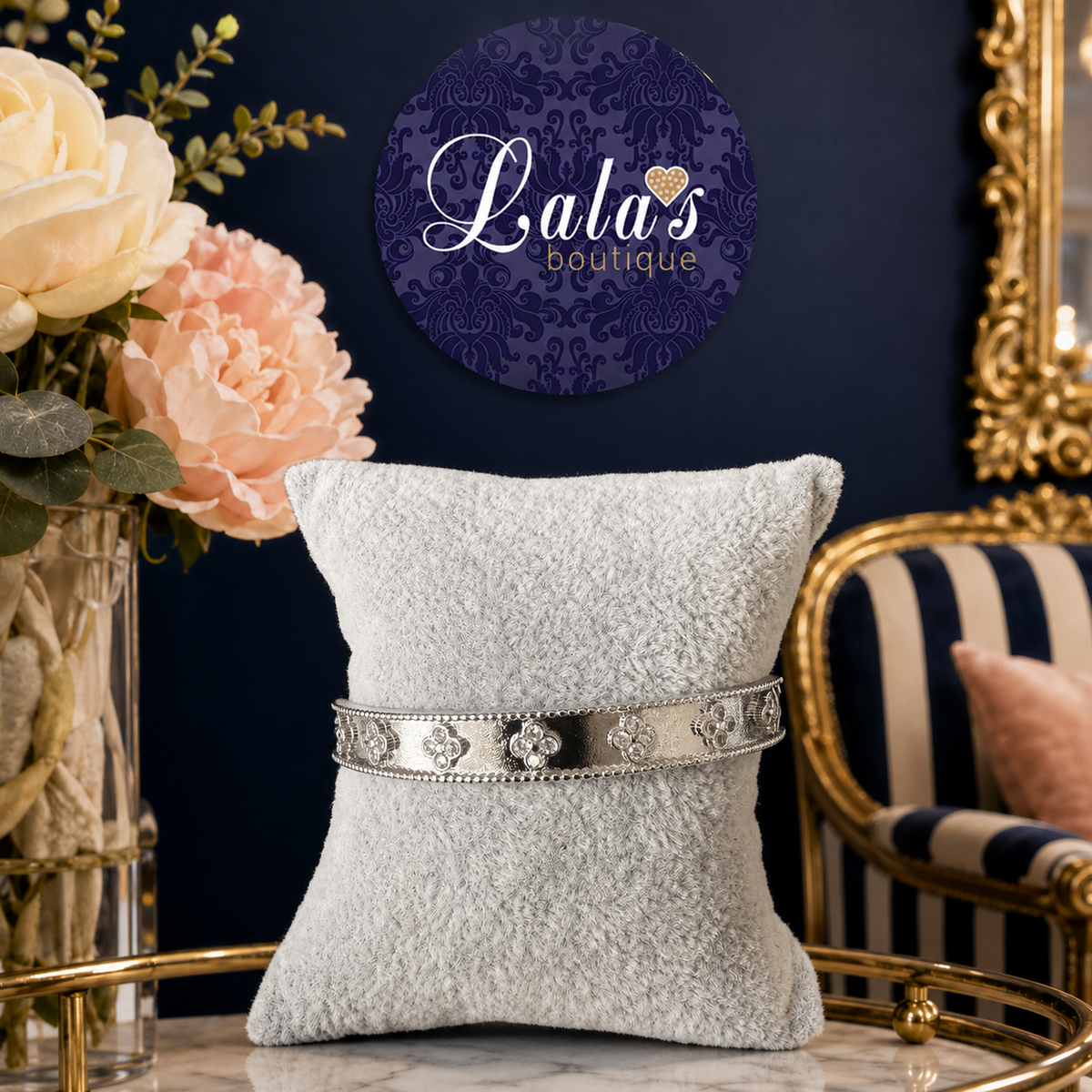 SILVER SOLID LV BANGLE