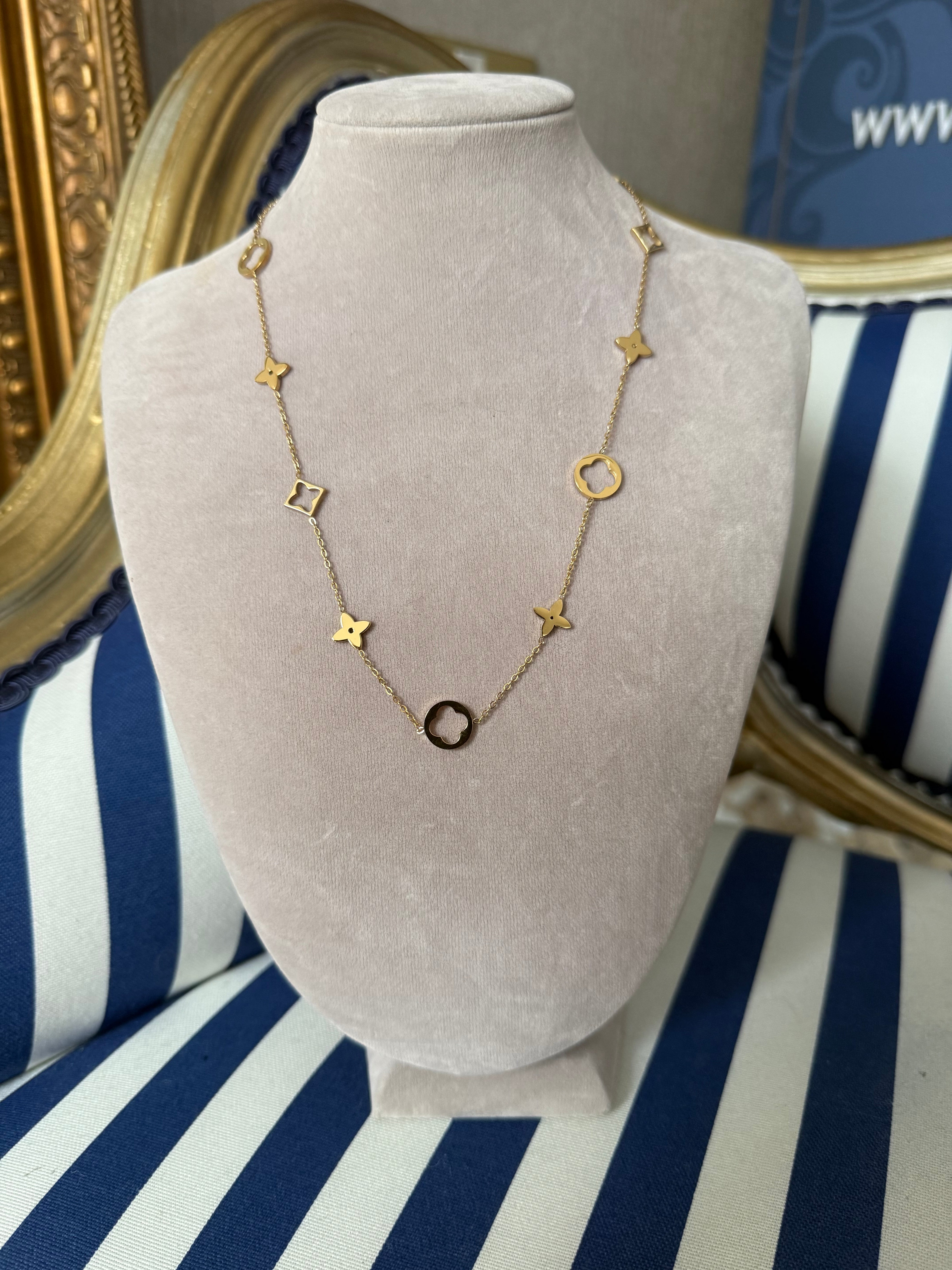 GOLD ICONIC NECKLACE