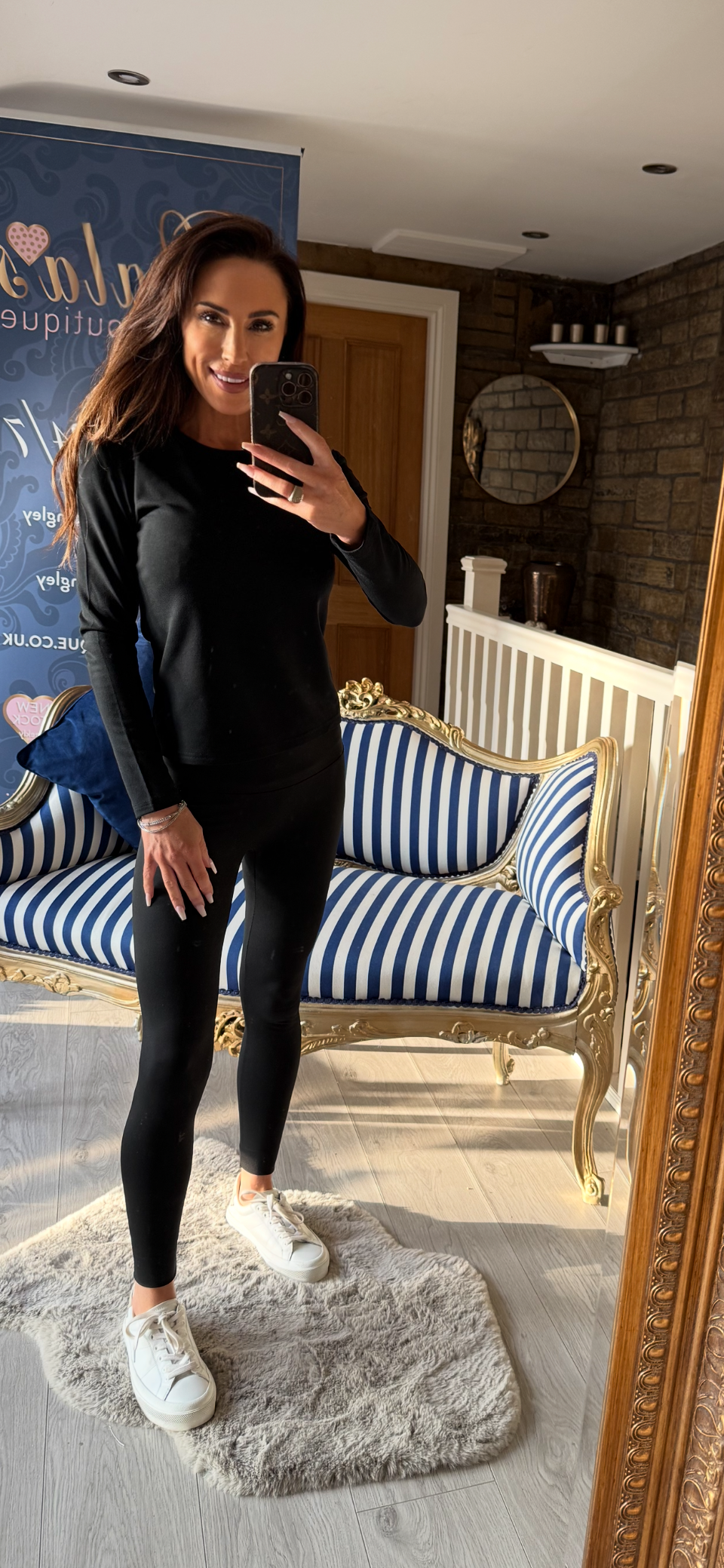 BLACK BASIC ROUND NECK LONG SLEEVE T-SHIRT