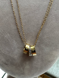 TRIPLE CART GOLD NECKLACE