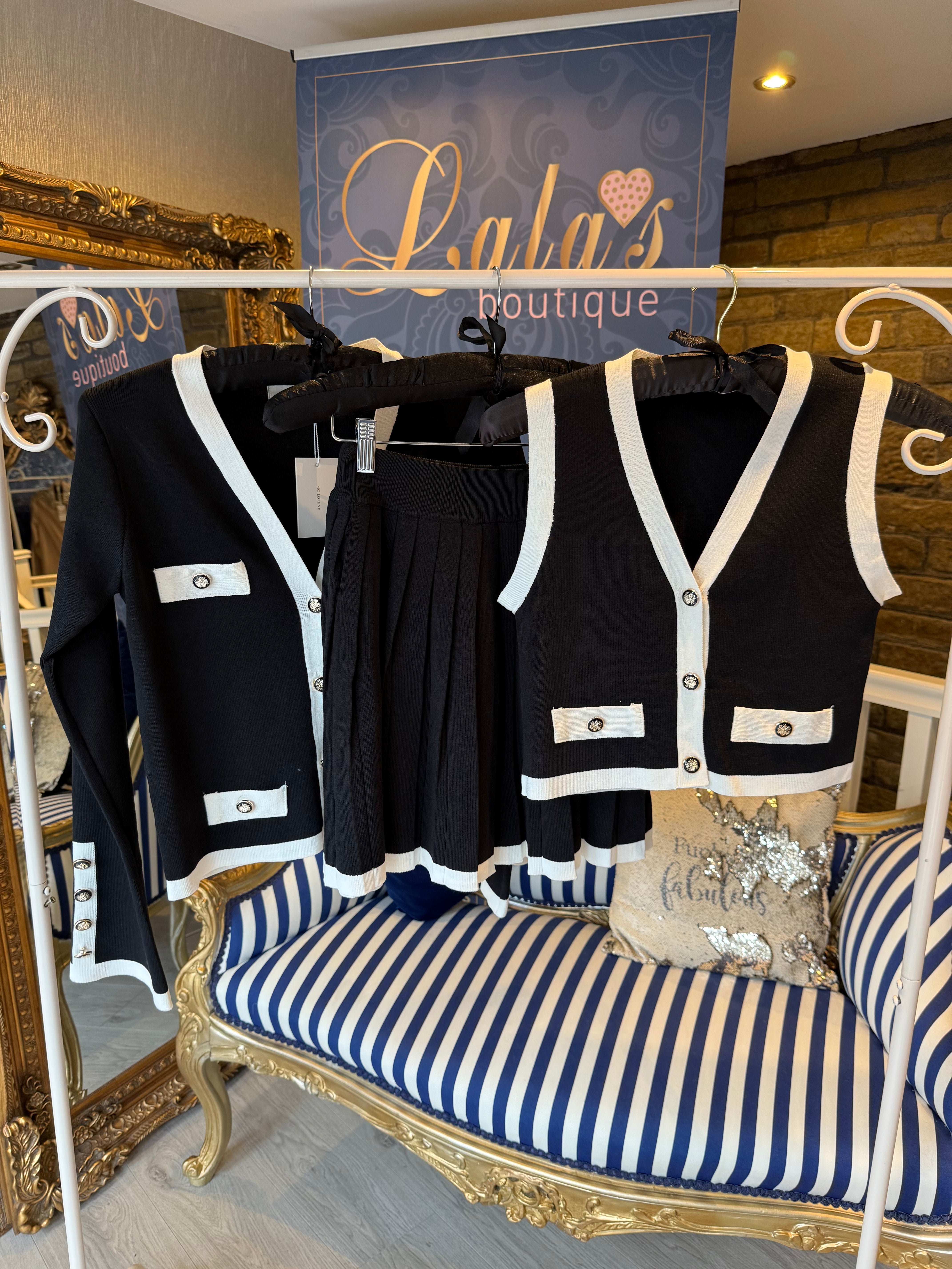 MONOCHROME THREE PIECE SET