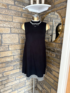 BLACK MONOCHROME KNITTED DRESS