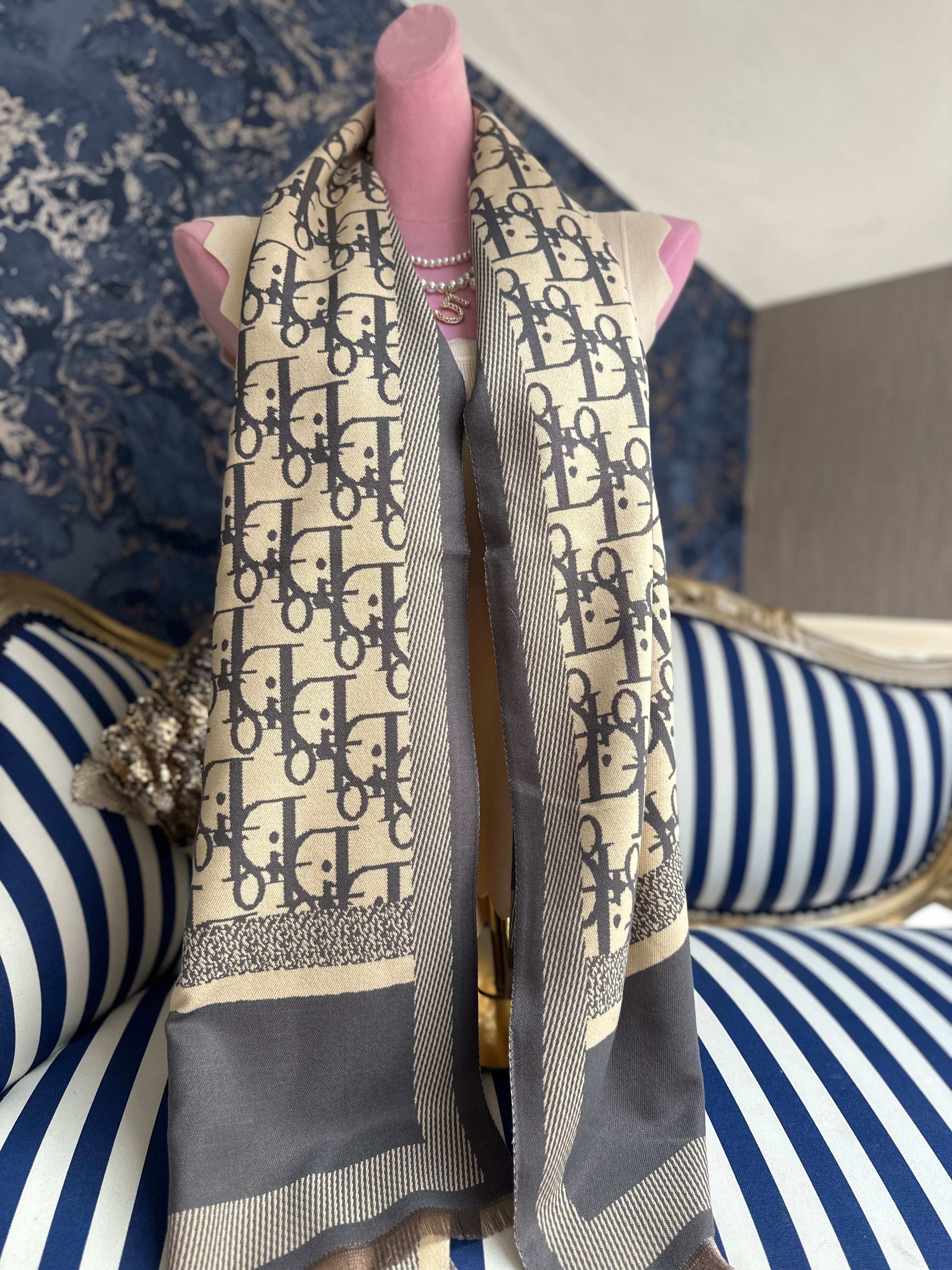 CASHMERE D⚡️OR CREAM & GREY SCARF