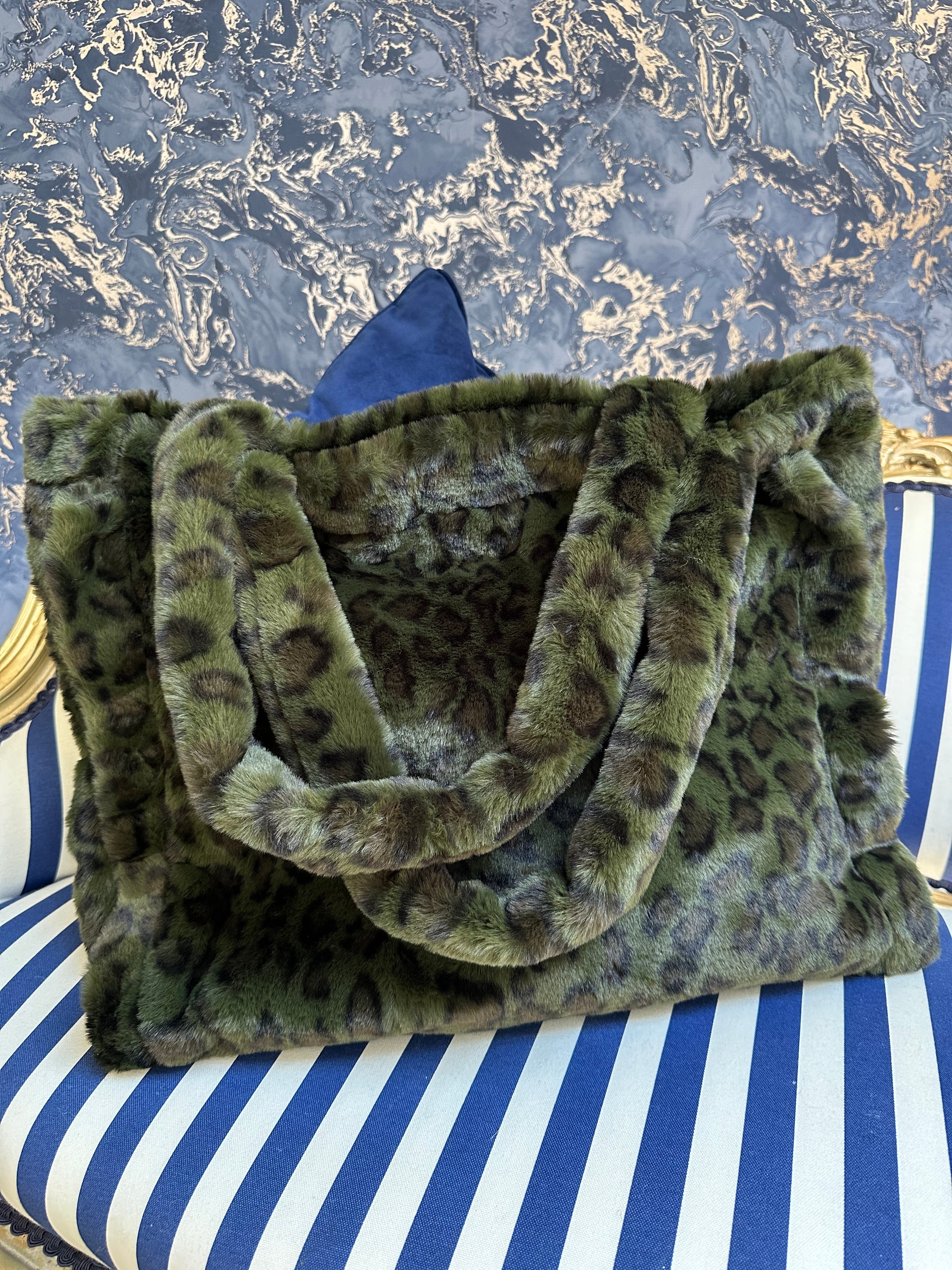 KHAKI LARGE FAUX FUR SHOPPER BAG