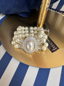 CREAM 3 STRAND PEARL BRACELET