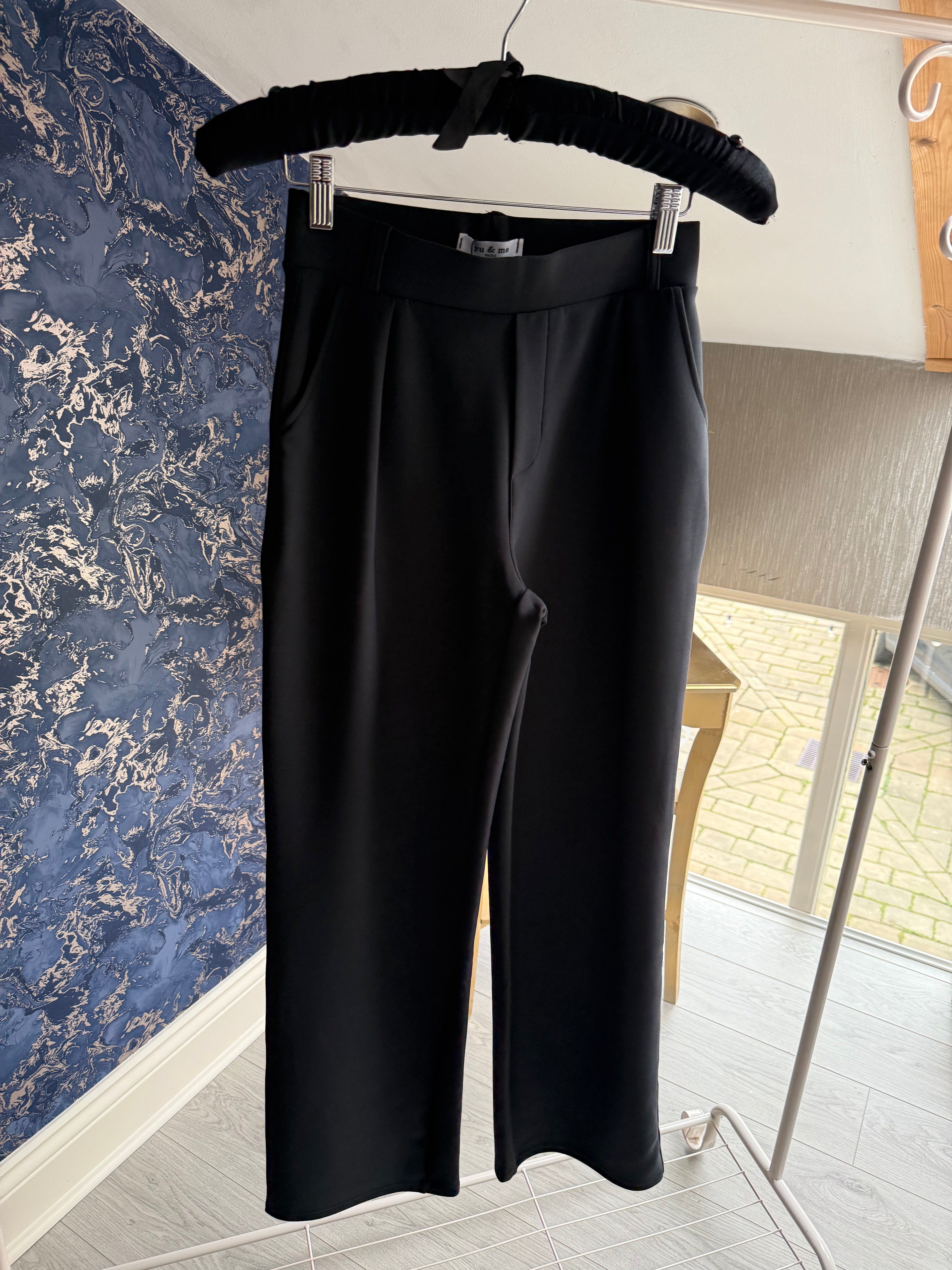 CHARCOAL PLEATED JOGGERS