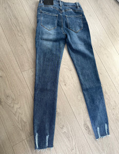 LAULIA SKINNY DISTRESSED JEANS