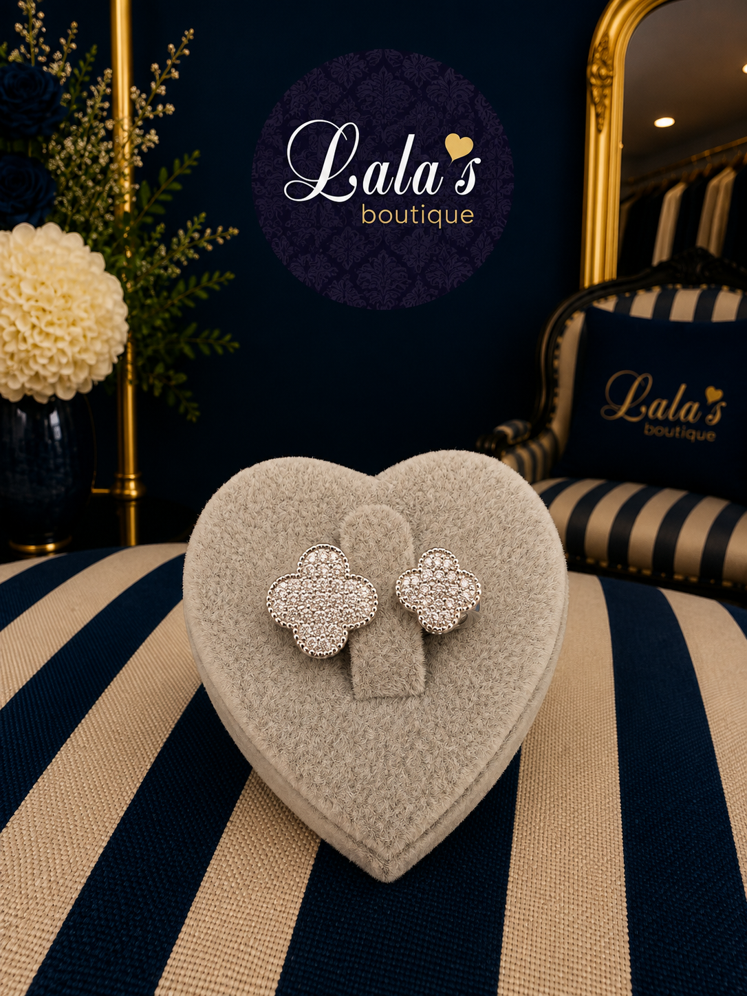 CLOVER RING