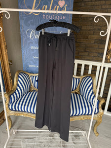 BLACK RELAXED JOGGER