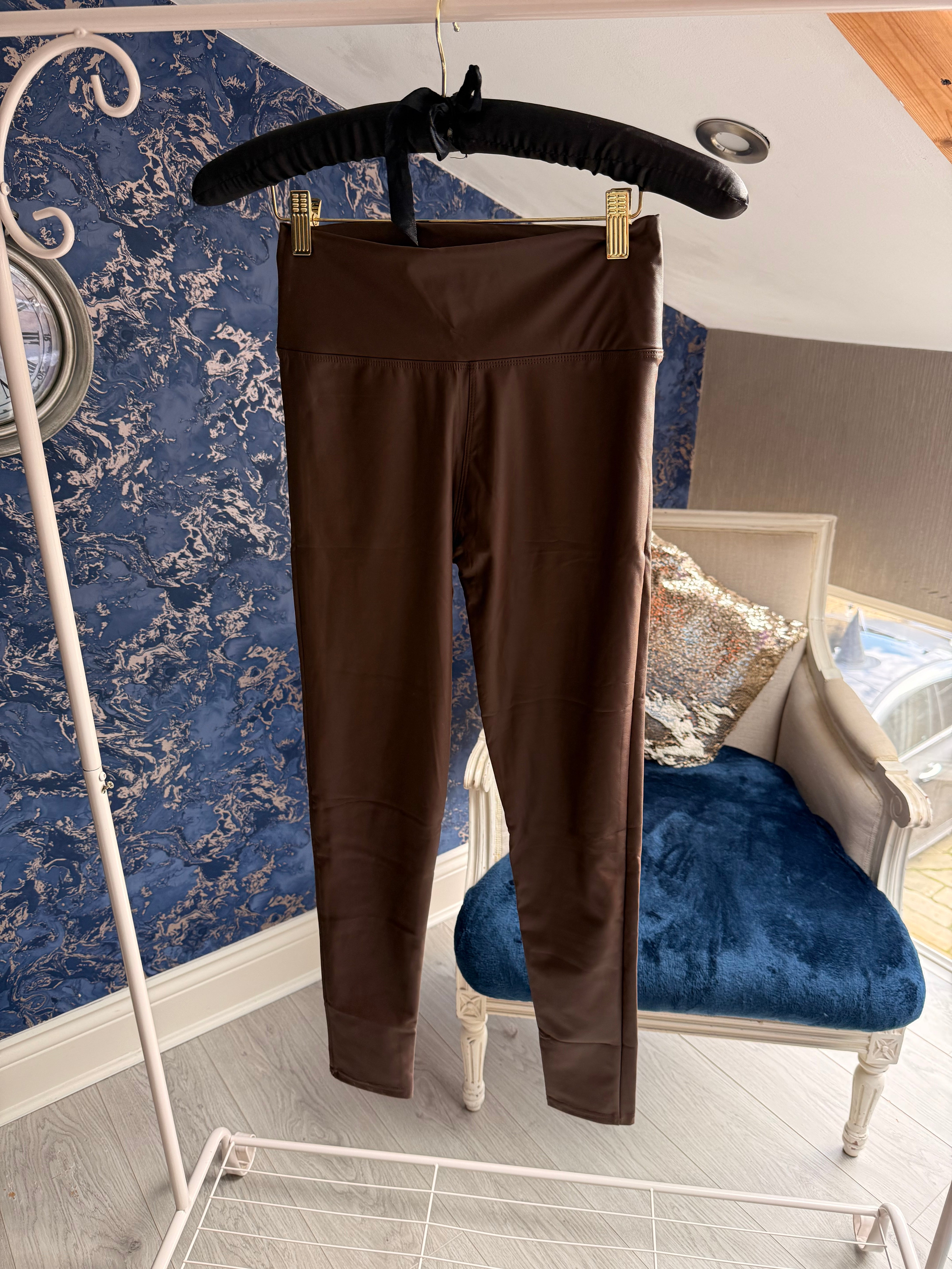 CHOCOLATE PLEATHER LEGGINGS