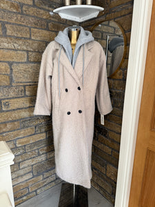 CREAM HOODY COAT