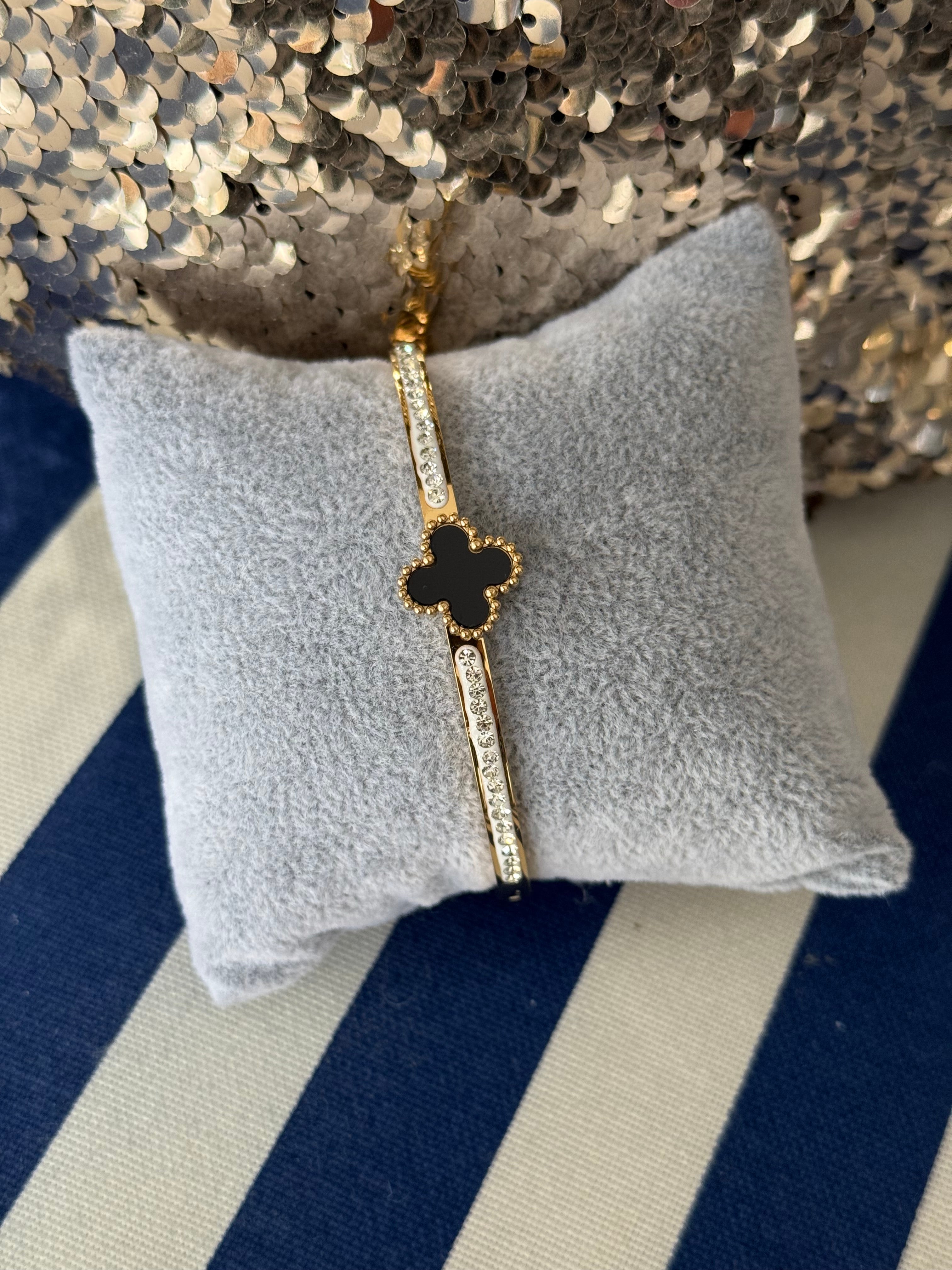 DIAMANTÉ BLACK CLOVER BANGLE