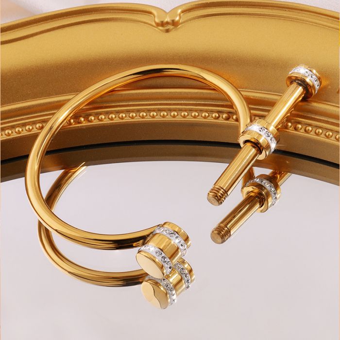GOLD BAR BANGLE