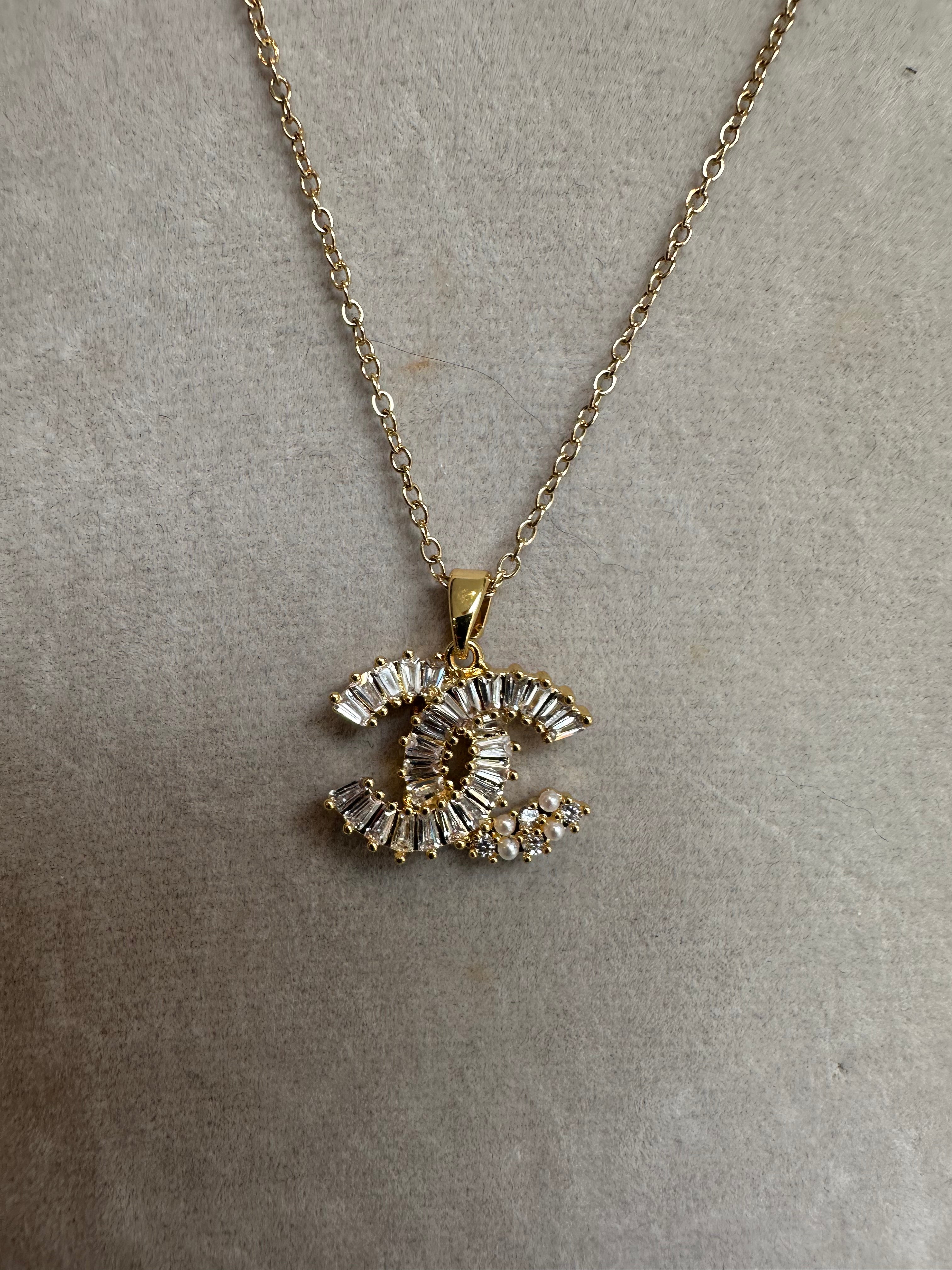 GOLD CRYSTAL CC NECKLACE