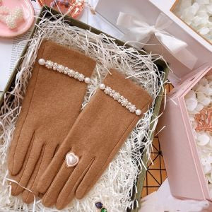 TAN GLOVES WITH PEARL DETAIL