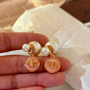 CD PEARL & BEE EARRINGS