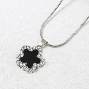 BLACk STAR NECKLACE