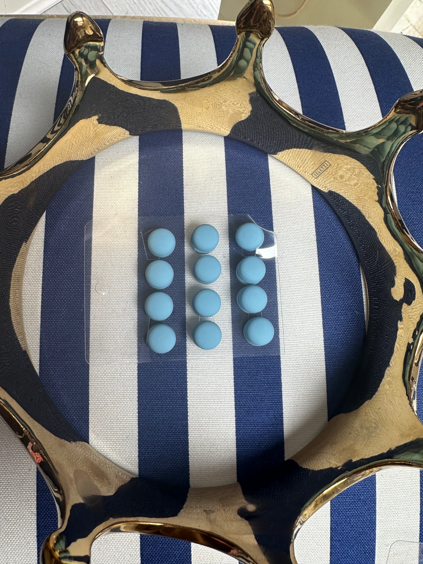 BLUE MAGNET